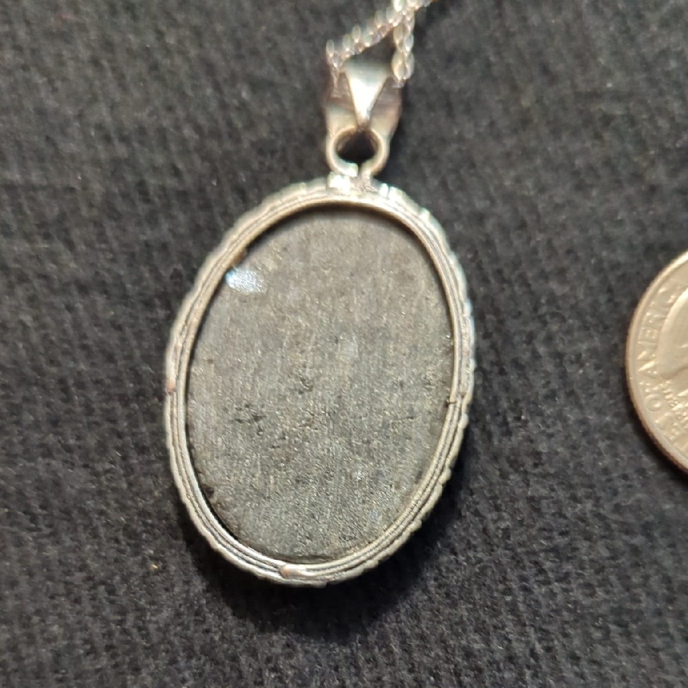 Silver Plated Grey Iridescent Abalone Shell Pendant Statement Necklace - Picture 6 of 6